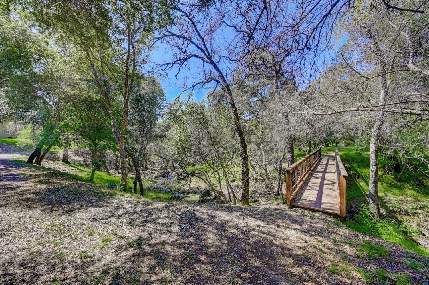 540 Raggio Court
