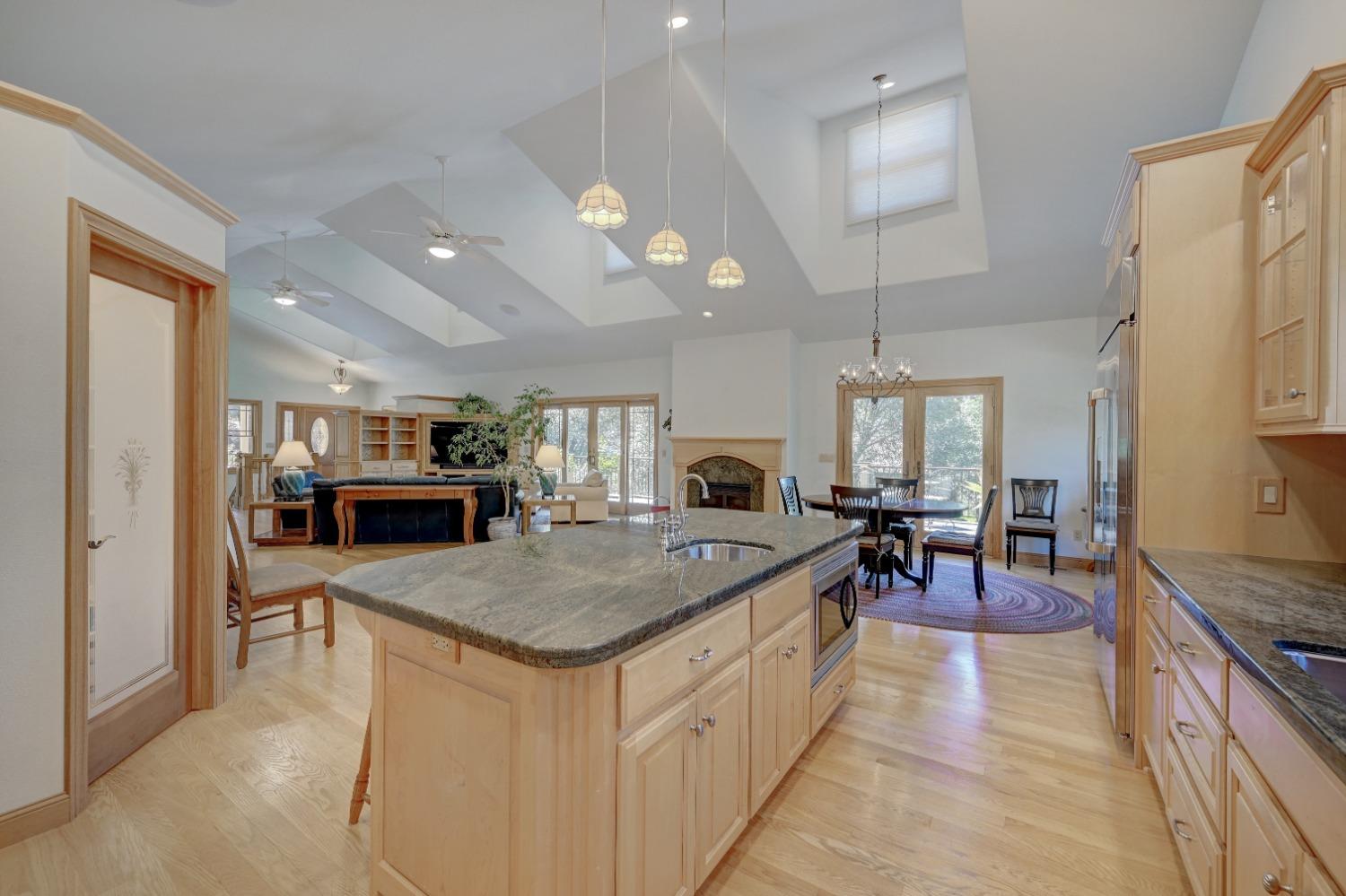 540 Raggio Court