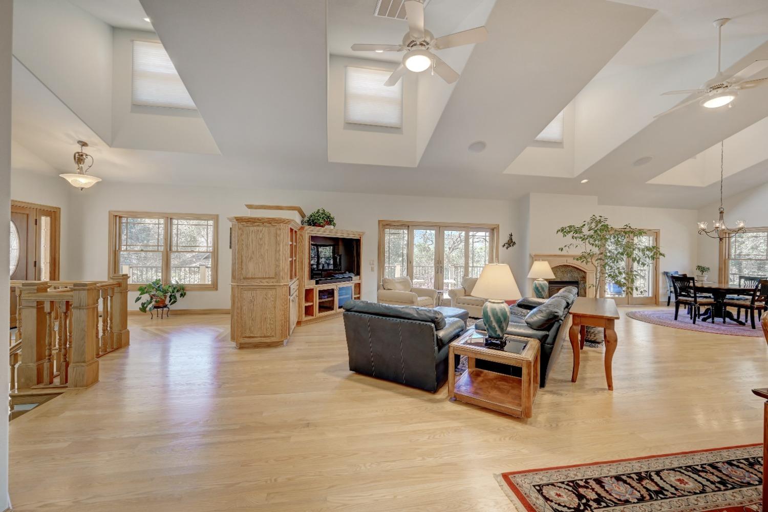 540 Raggio Court