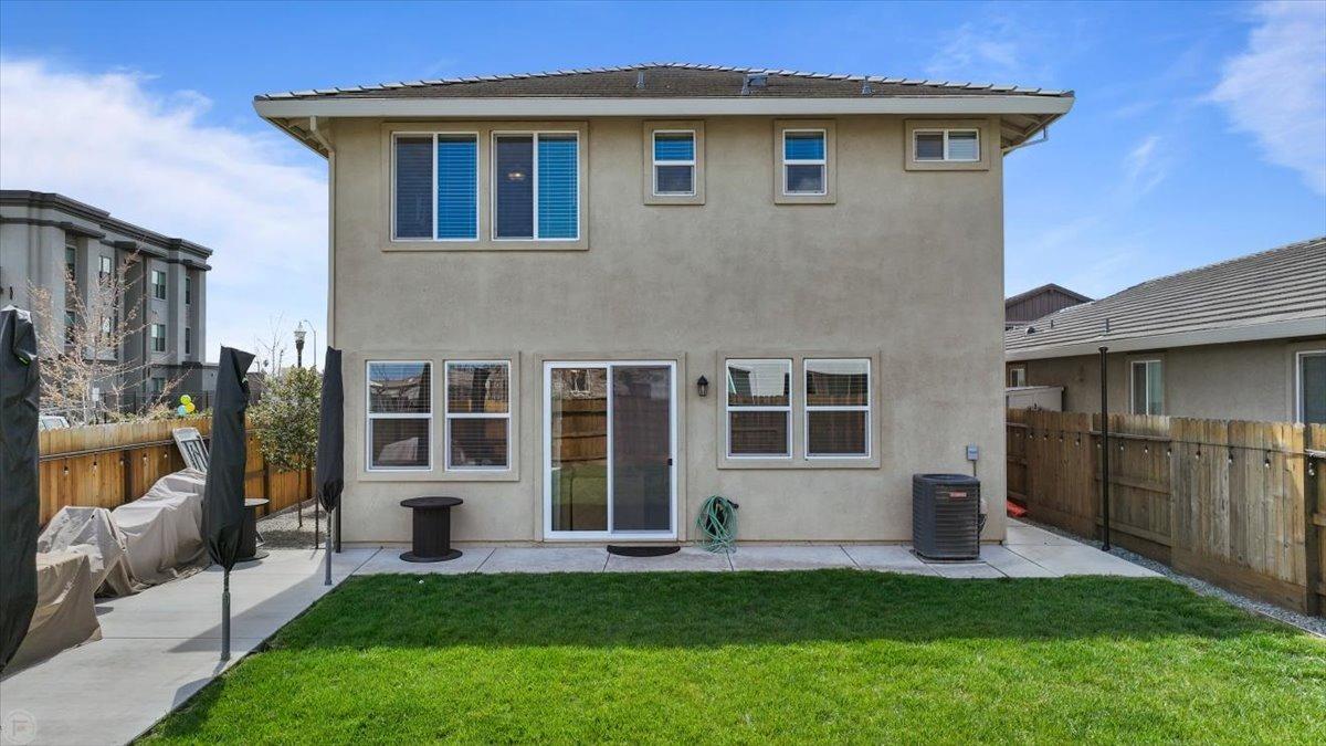 2601 Carnation Way