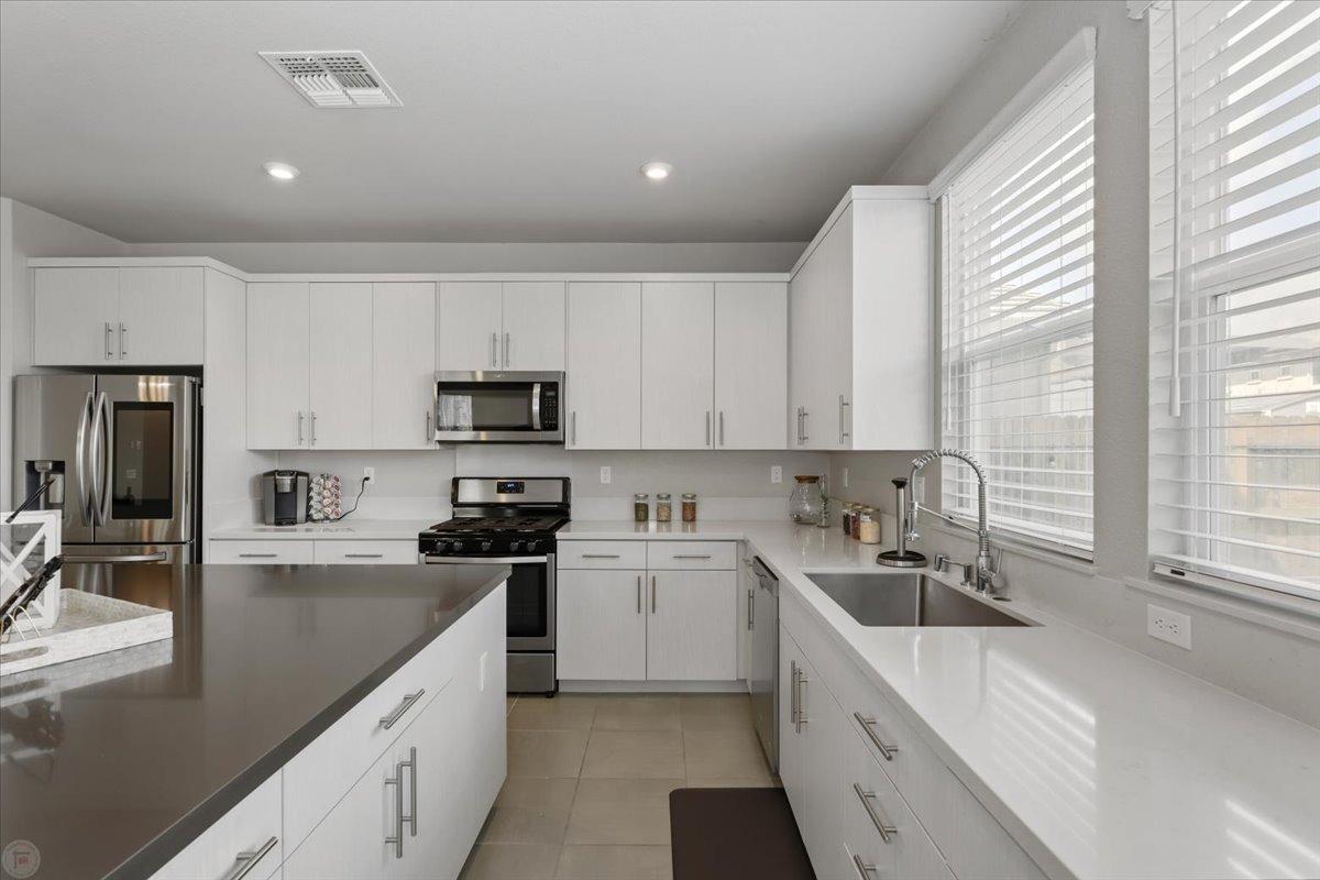 2601 Carnation Way