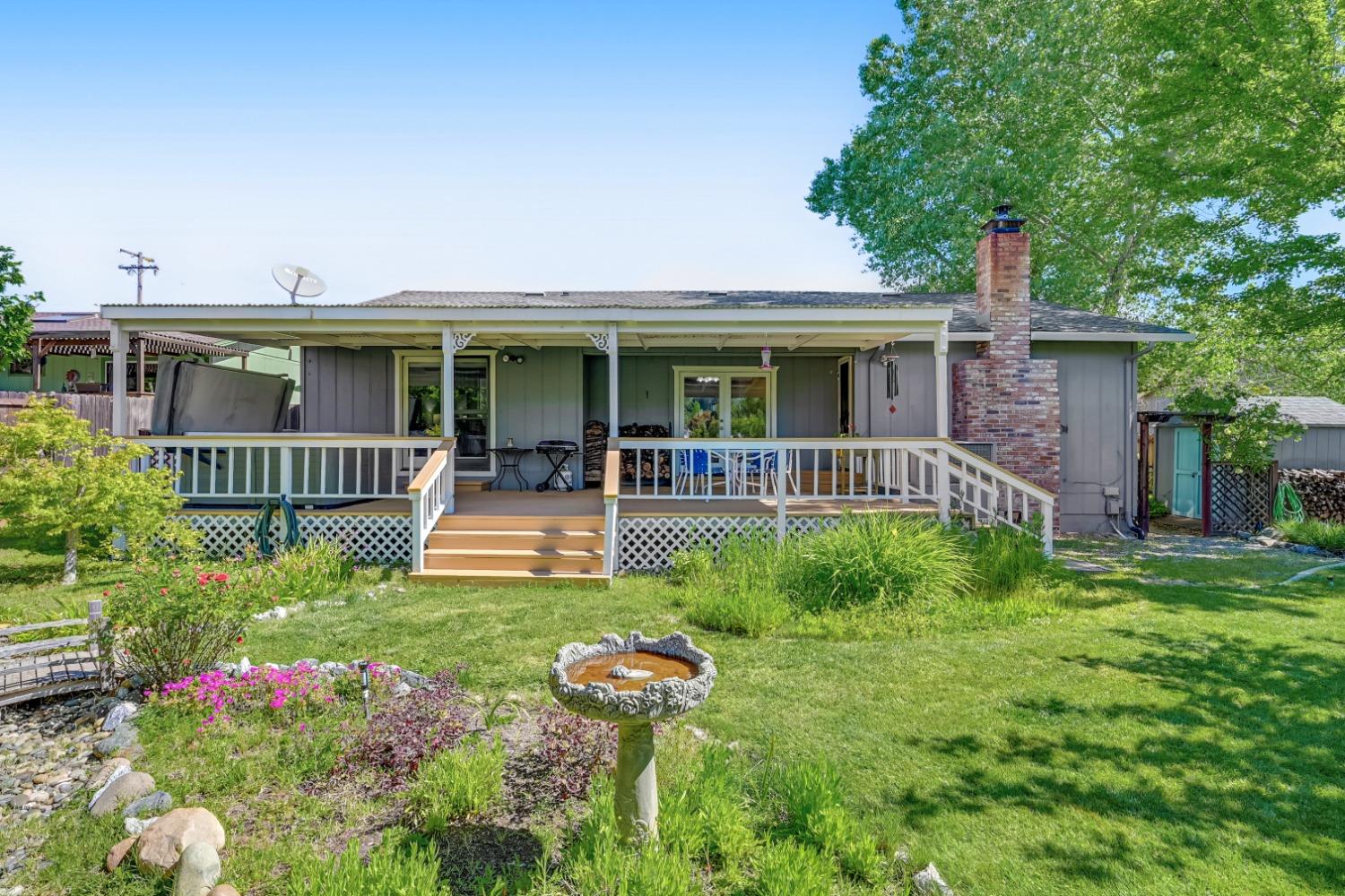 1212 Calaveritas Road