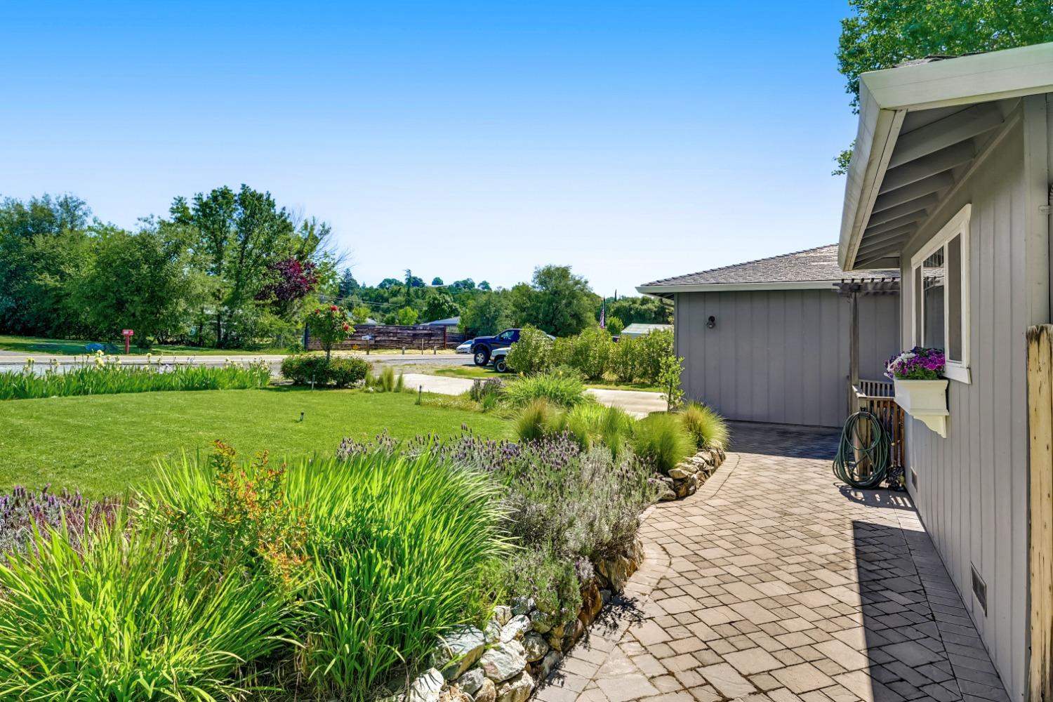 1212 Calaveritas Road