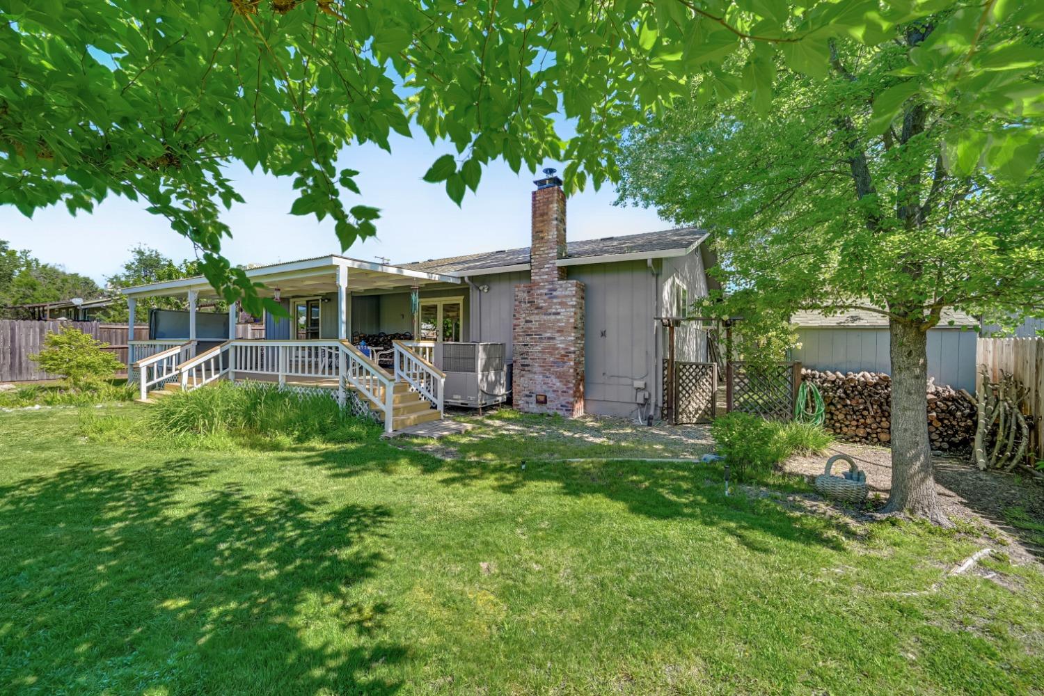 1212 Calaveritas Road