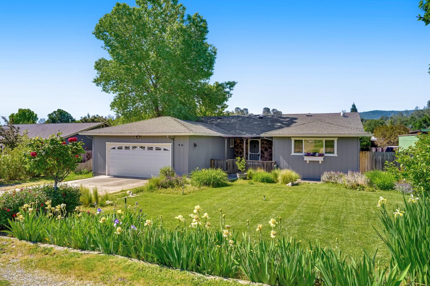 1212 Calaveritas Road