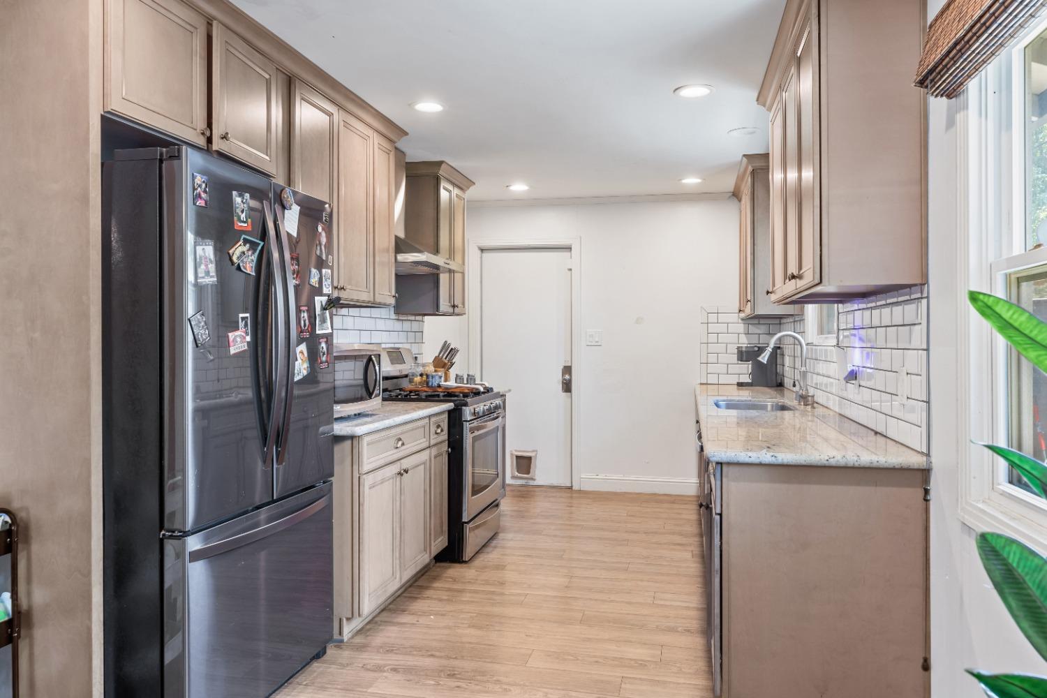 6627 Vicksburg Place