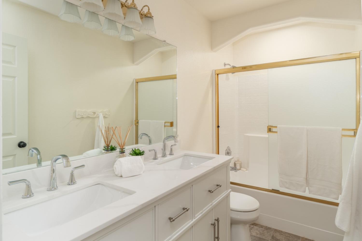 535 Sunny Oak Court