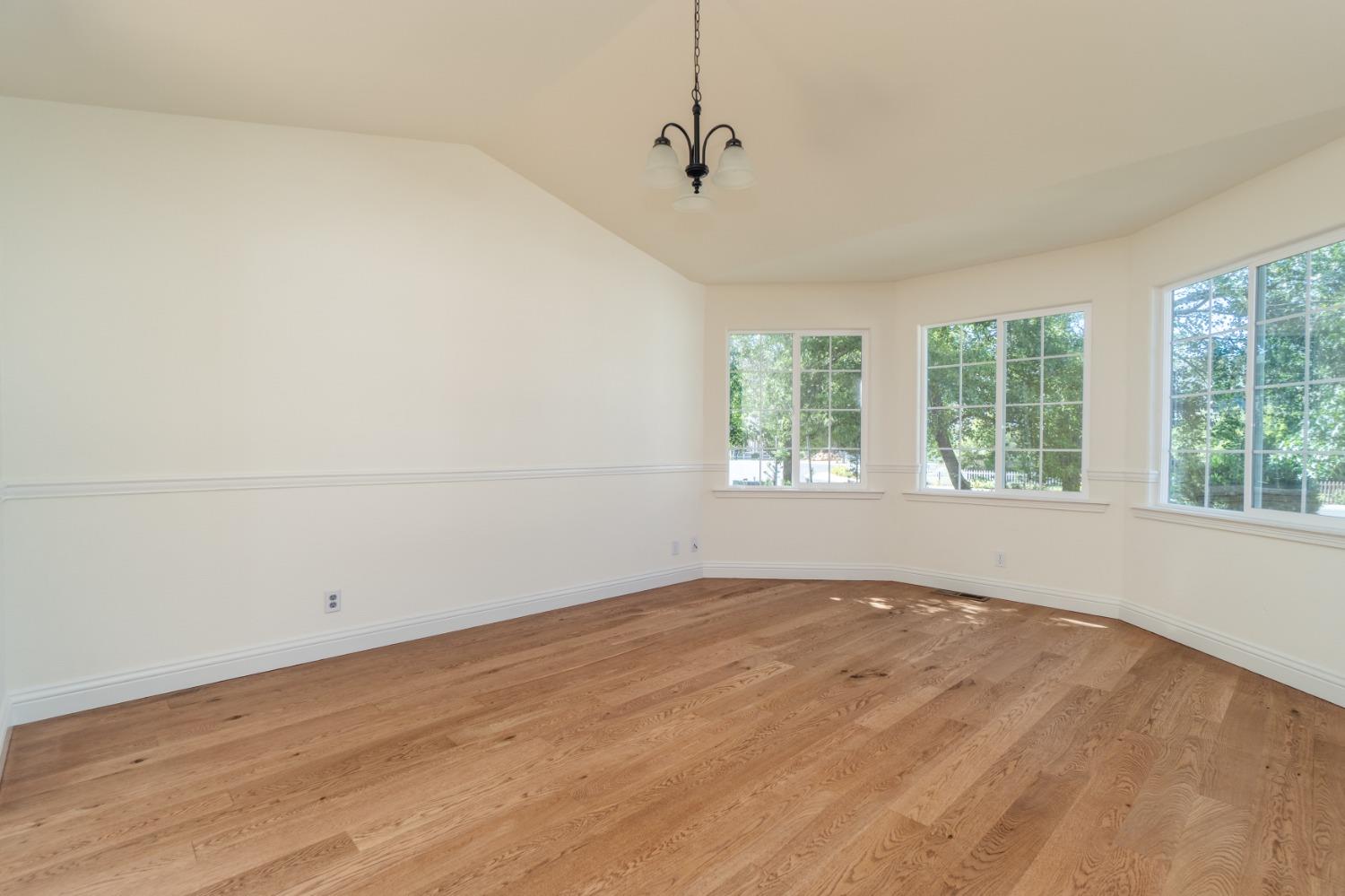 535 Sunny Oak Court
