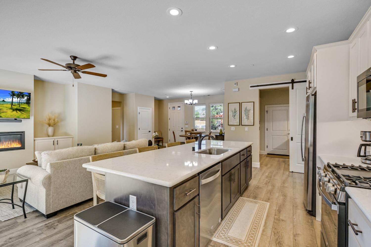 98 Creekside Court