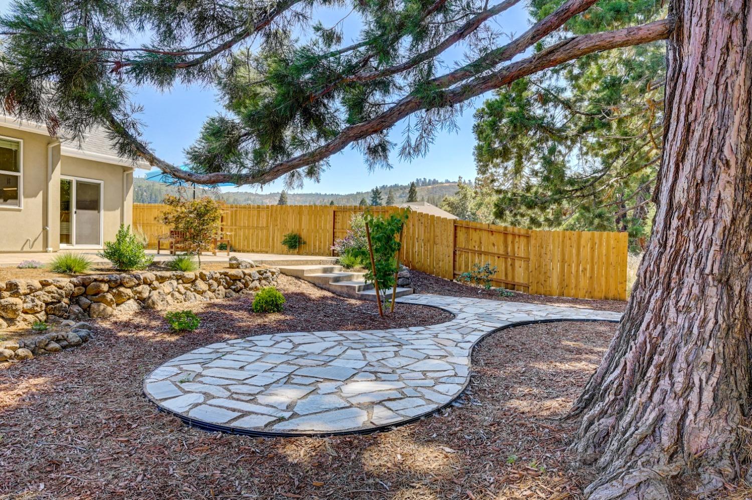 98 Creekside Court