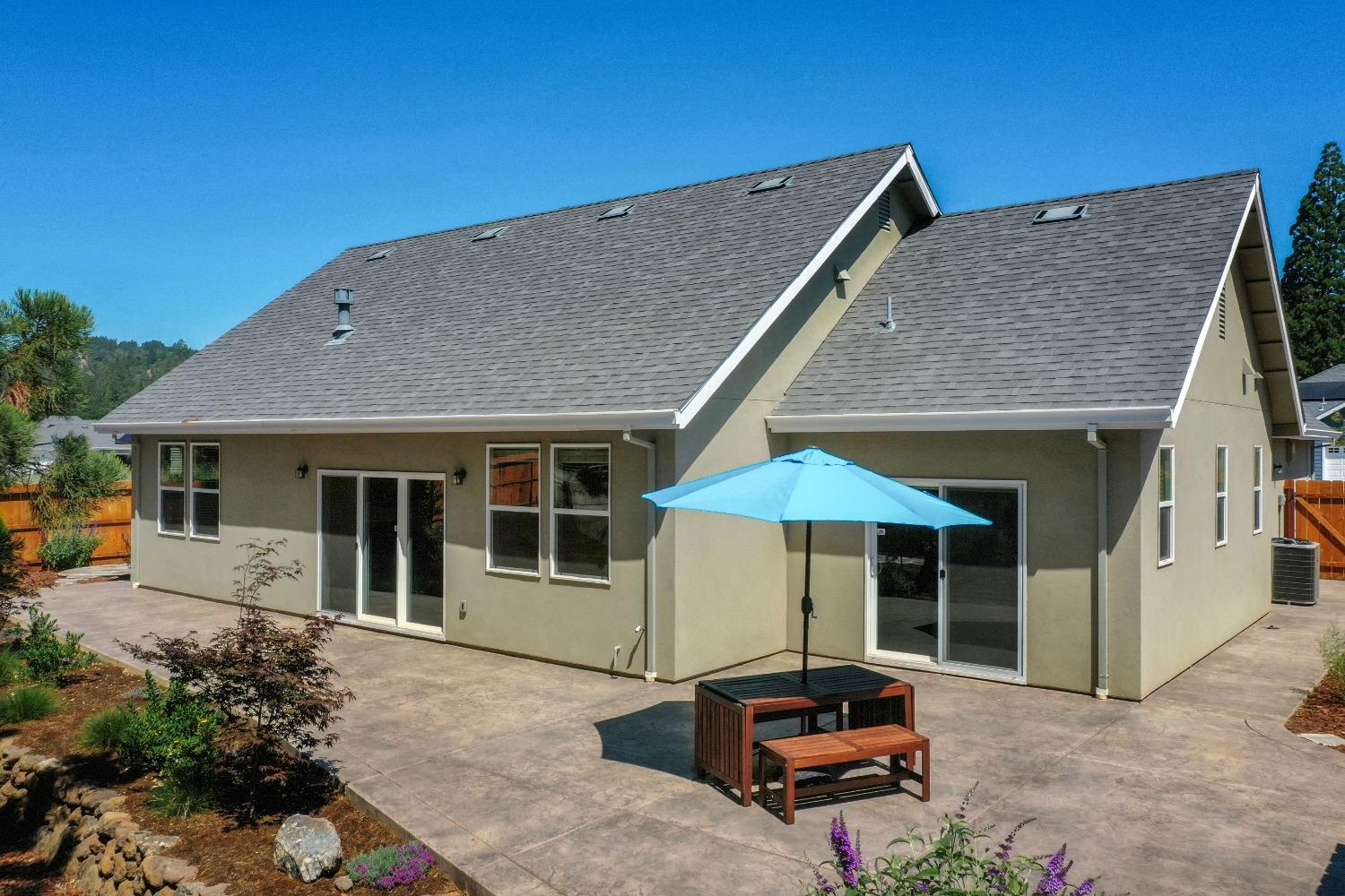 98 Creekside Court