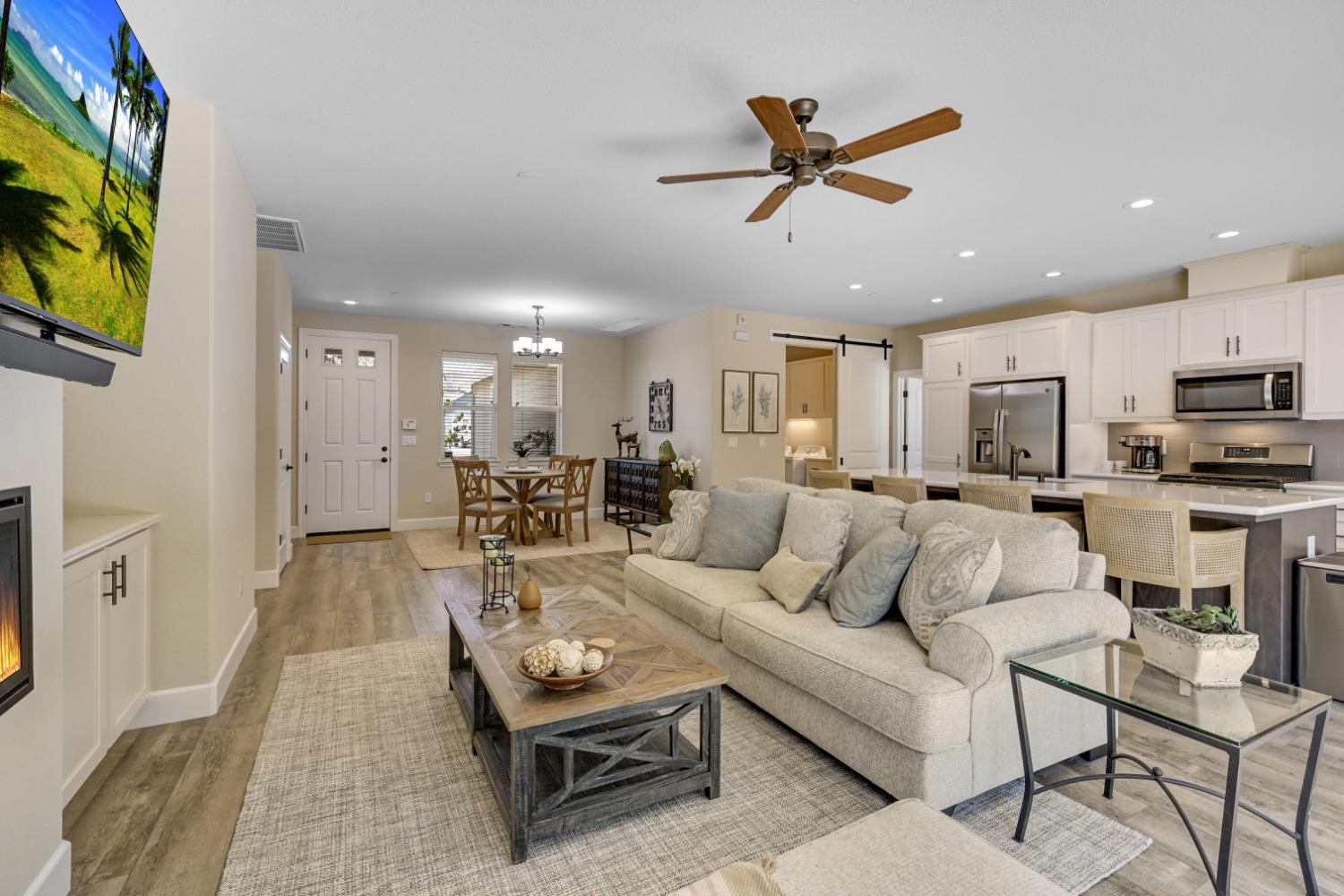 98 Creekside Court