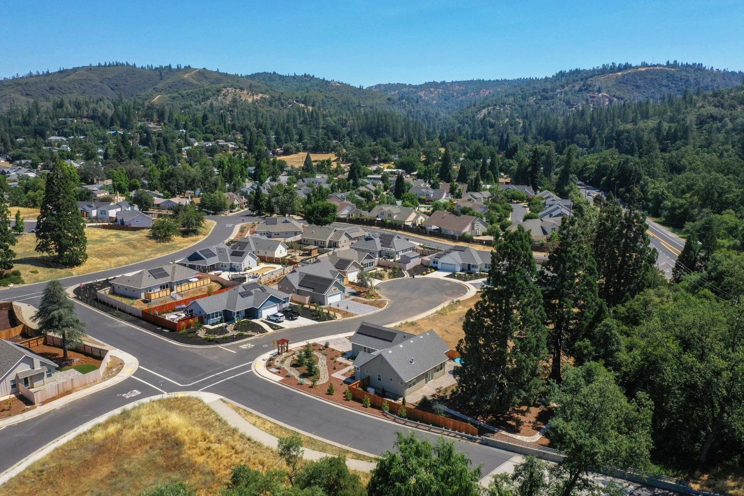 98 Creekside Court