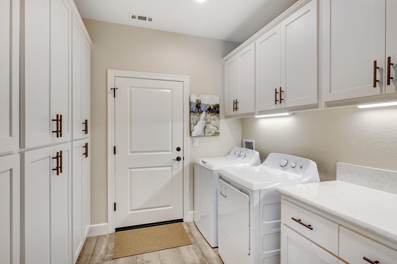 98 Creekside Court