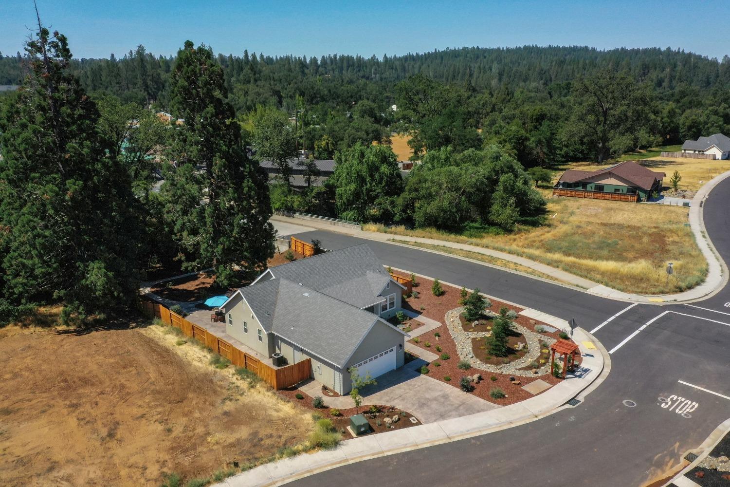 98 Creekside Court