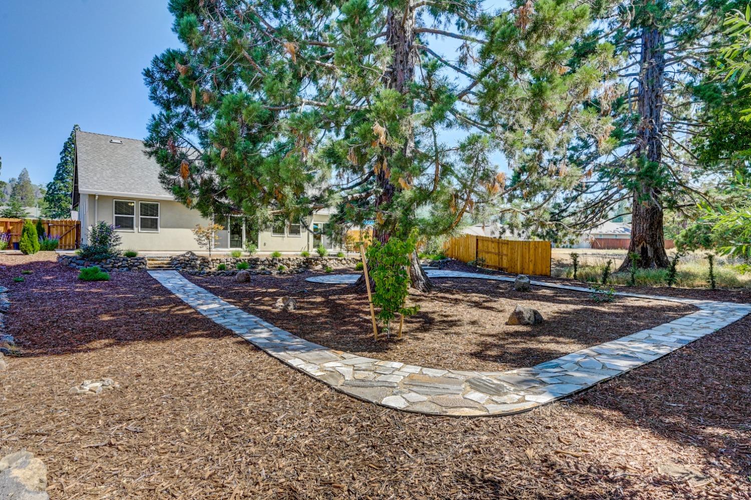 98 Creekside Court
