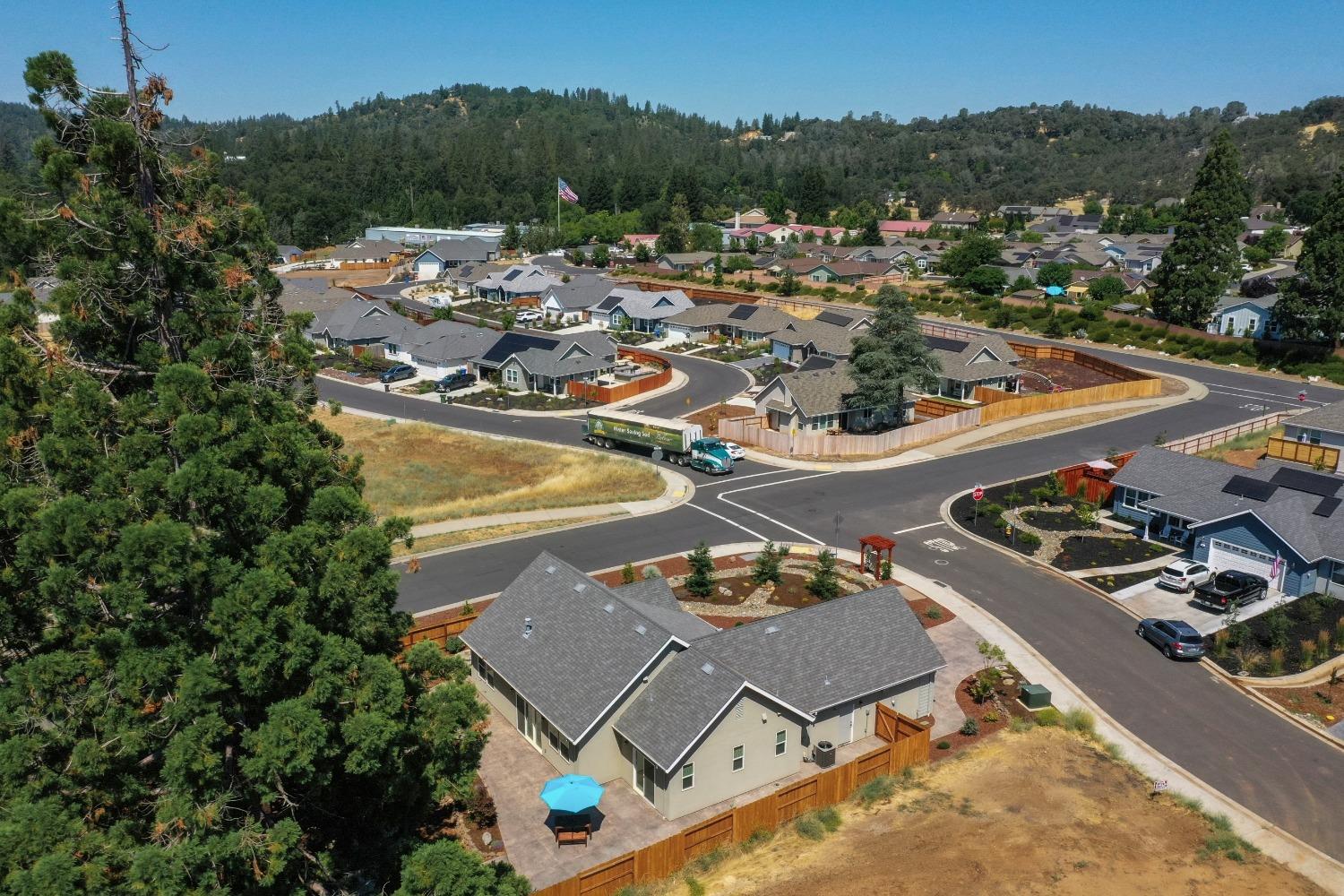 98 Creekside Court