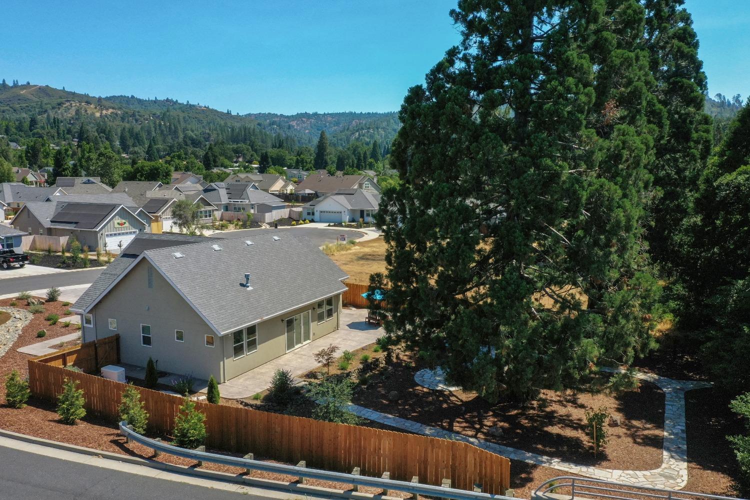 98 Creekside Court