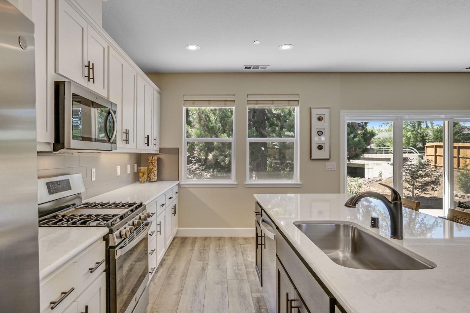 98 Creekside Court