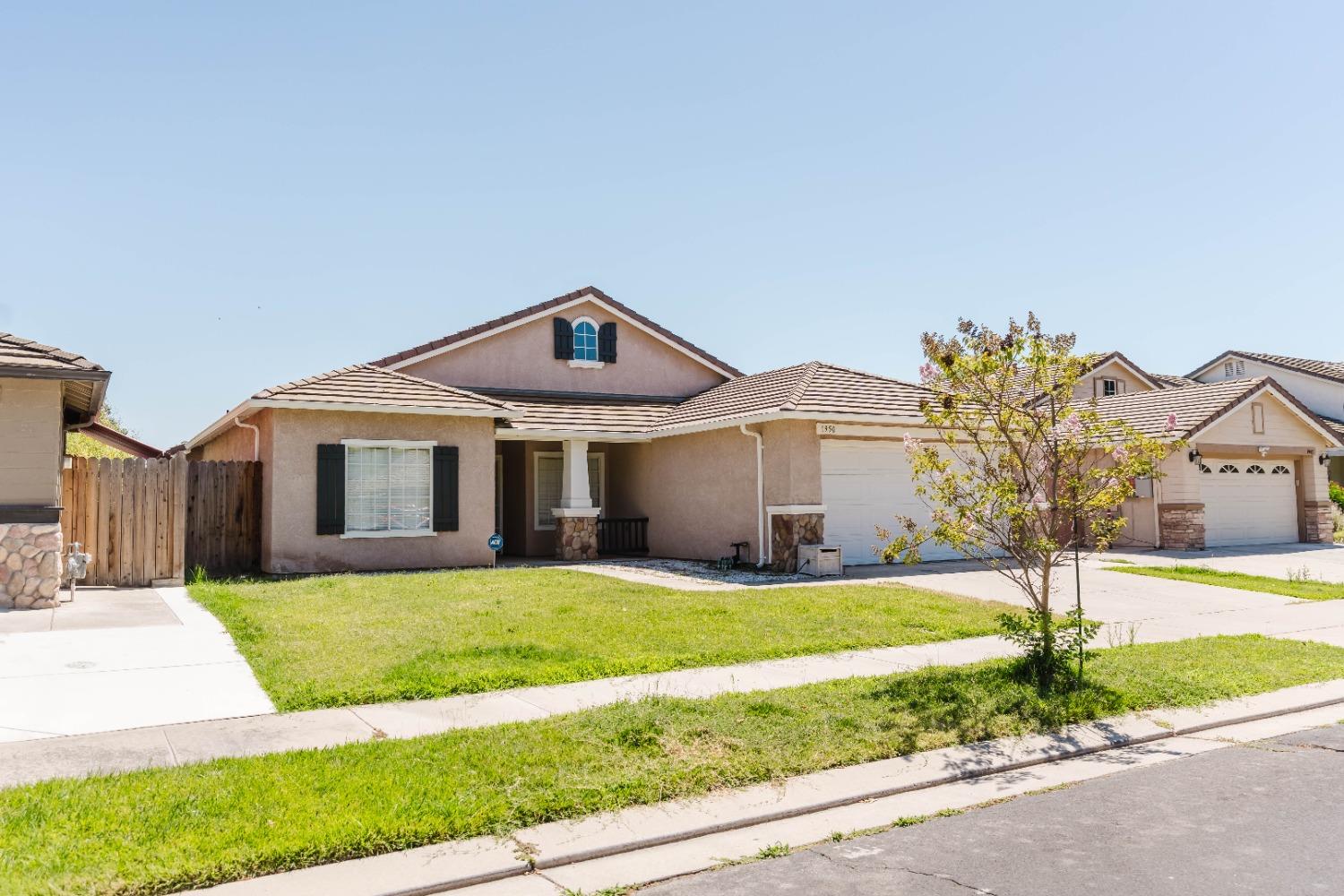 1950 Pin Oak Lane