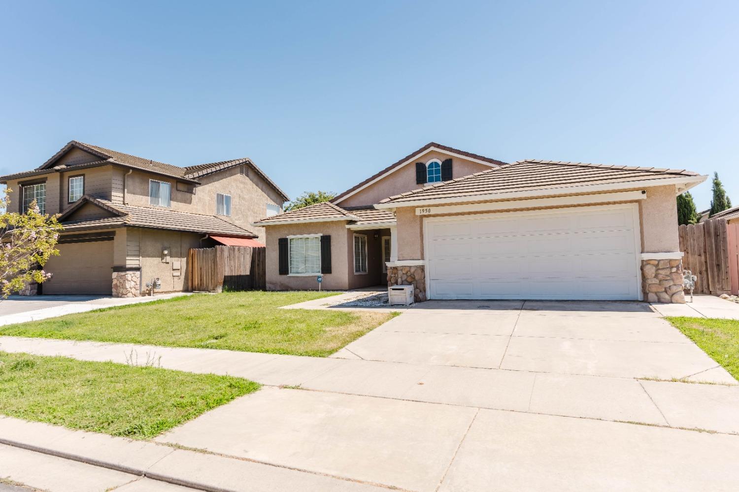 1950 Pin Oak Lane