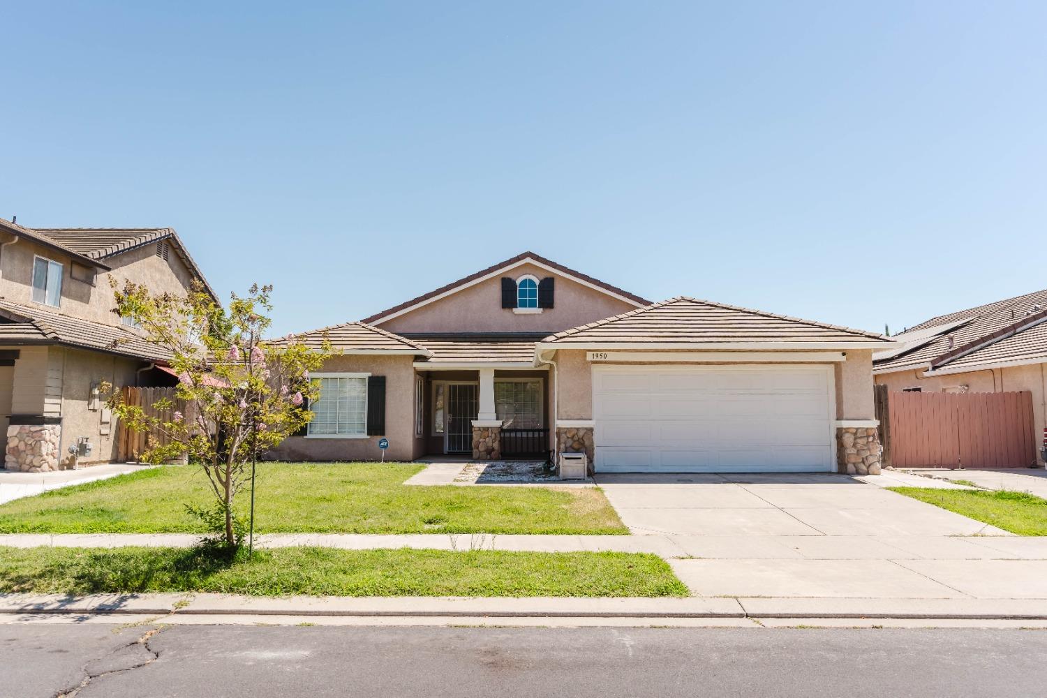 1950 Pin Oak Lane
