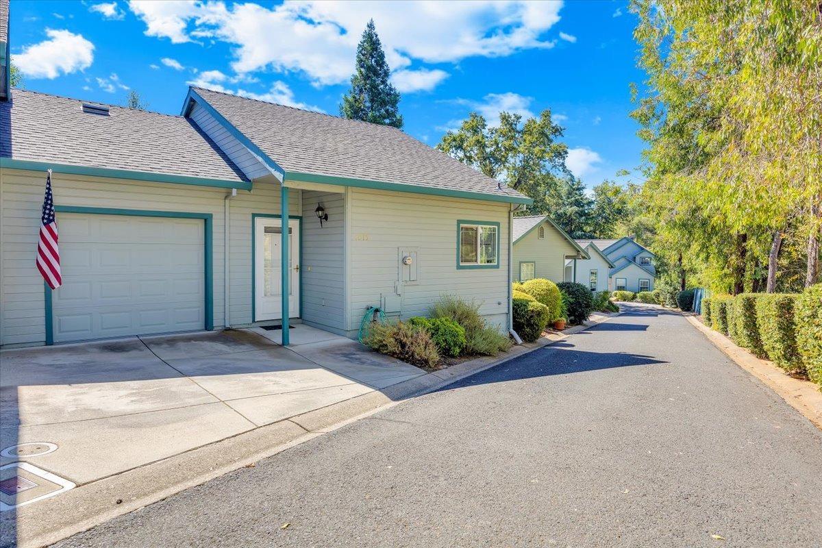 1215 Annalee Drive
