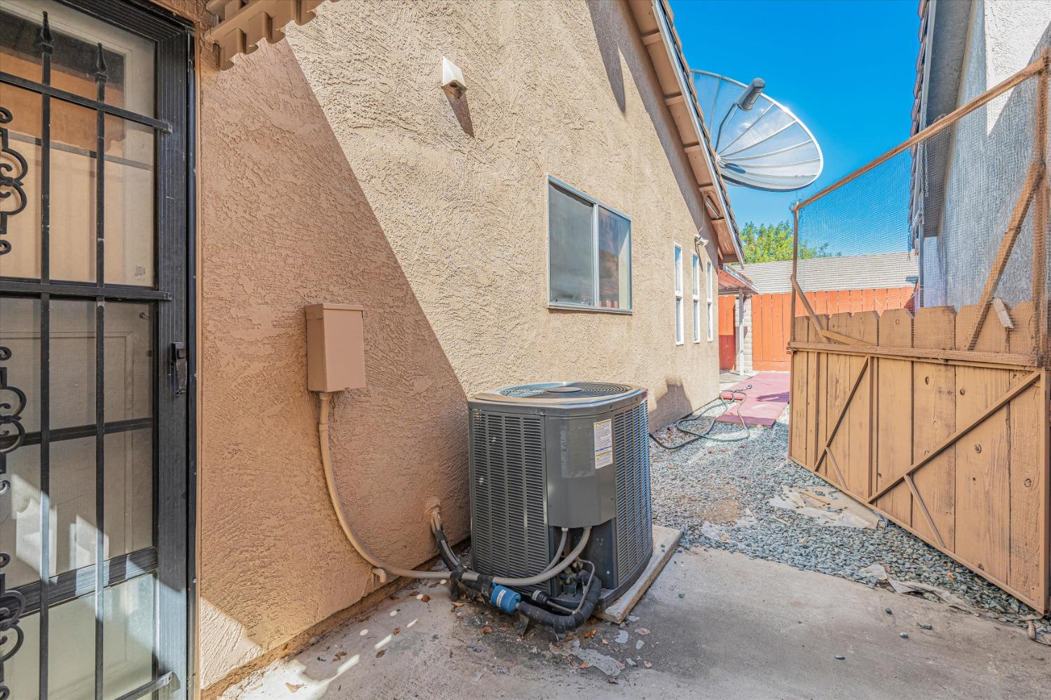 3313 PERISBURG LN