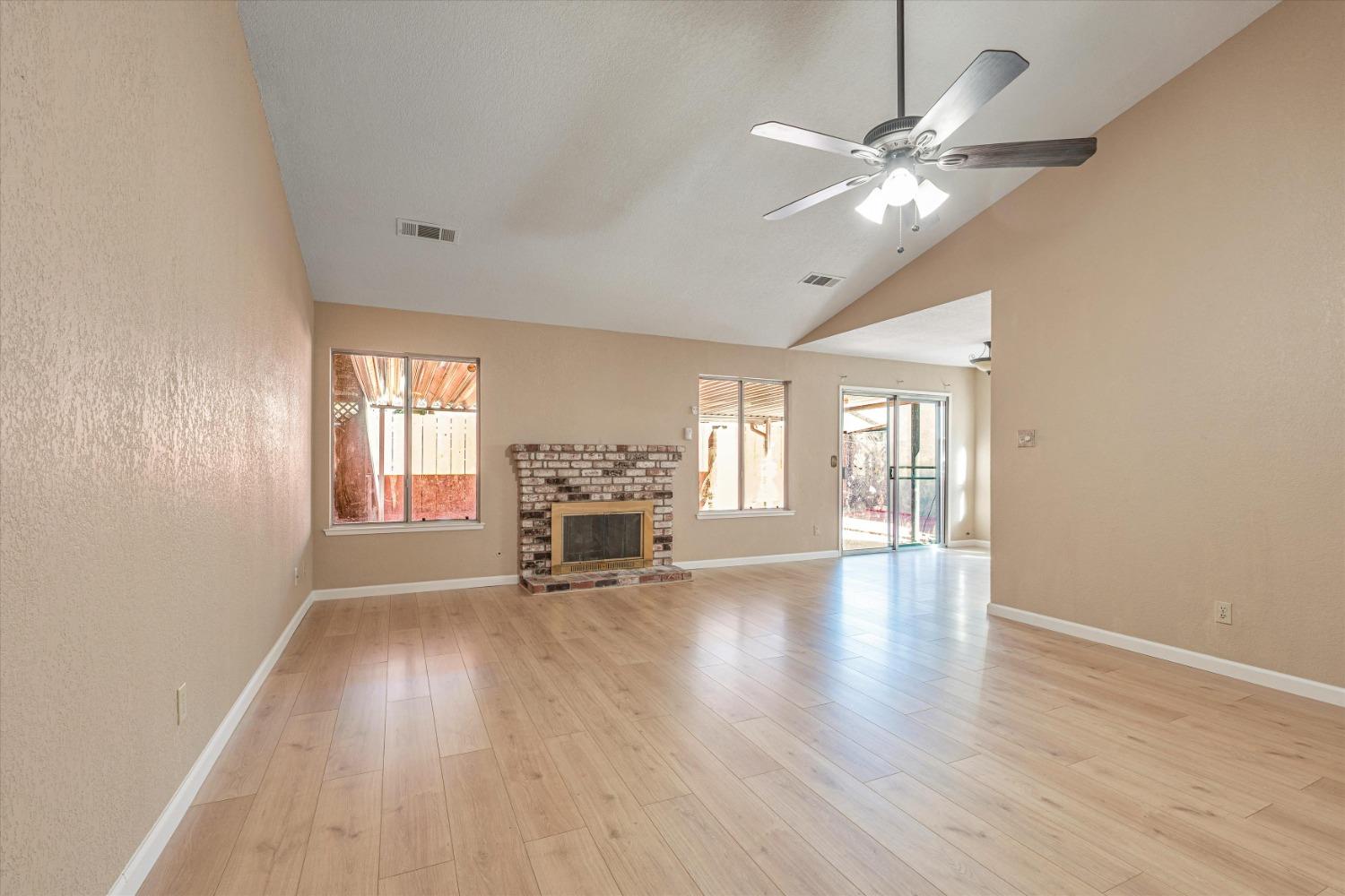 3313 PERISBURG LN