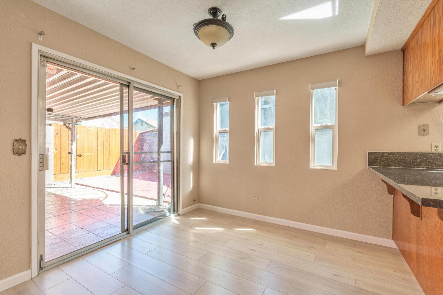 3313 PERISBURG LN