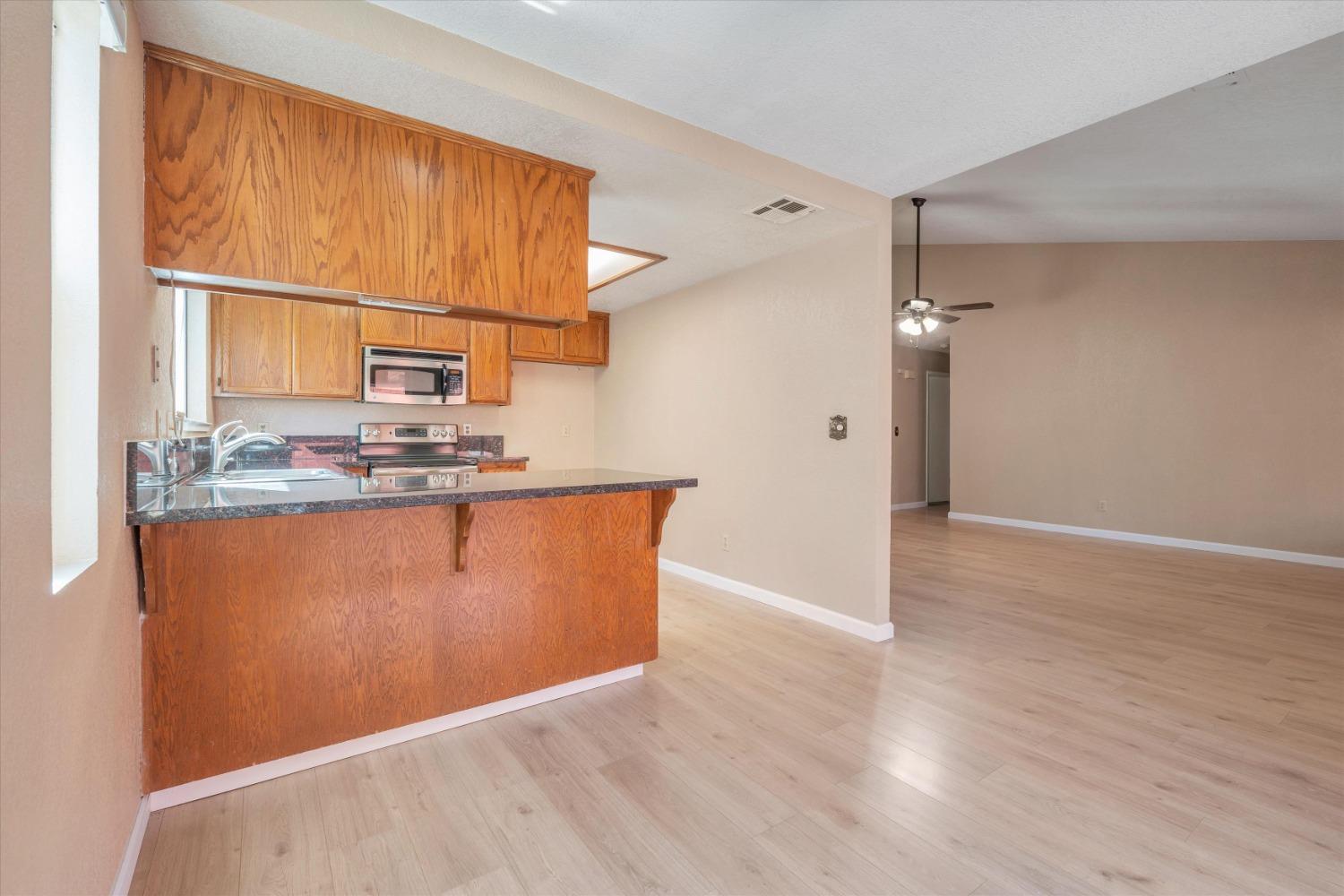 3313 PERISBURG LN
