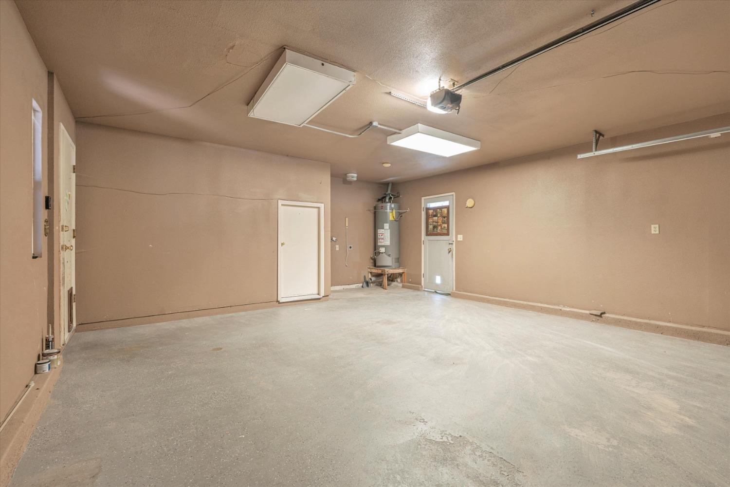 3313 PERISBURG LN