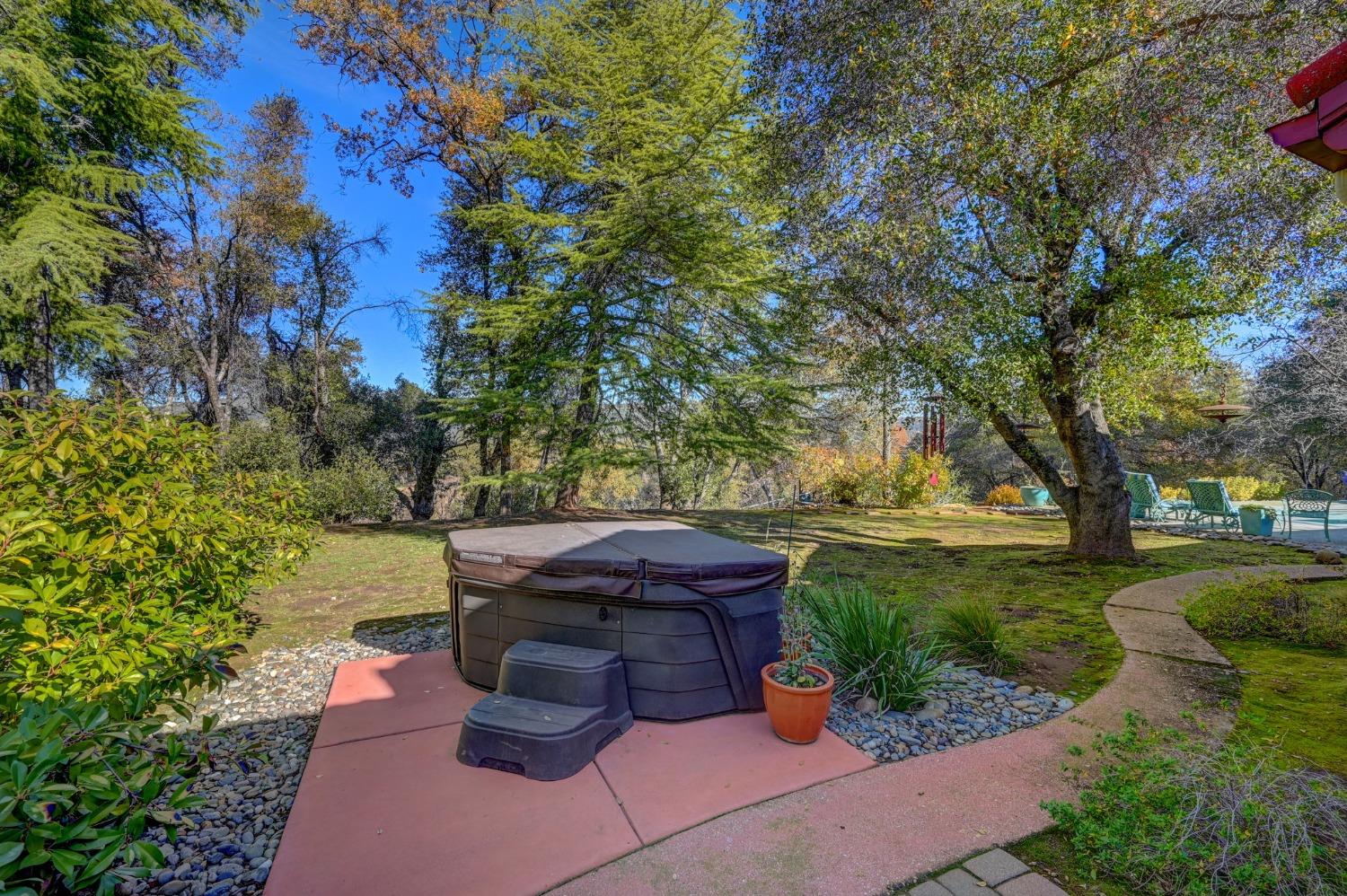 713 Fairoaks Lane