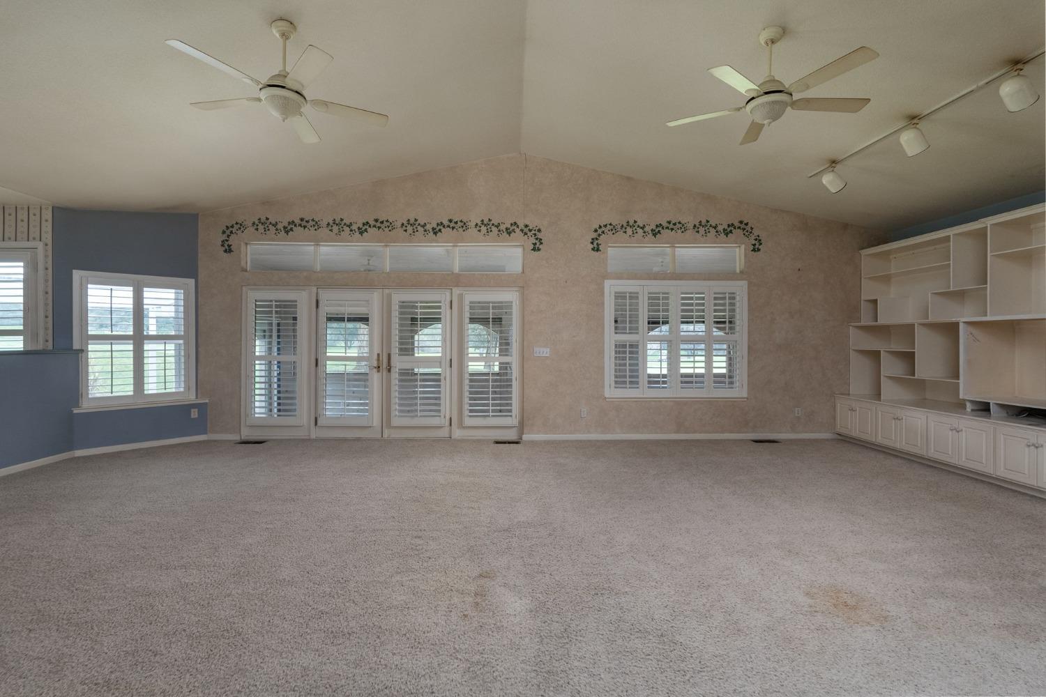 733 Selkirk Ranch Road