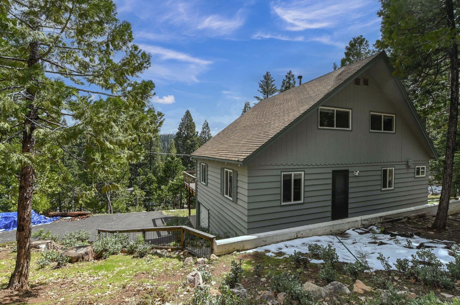 1622 Anna Lee Way