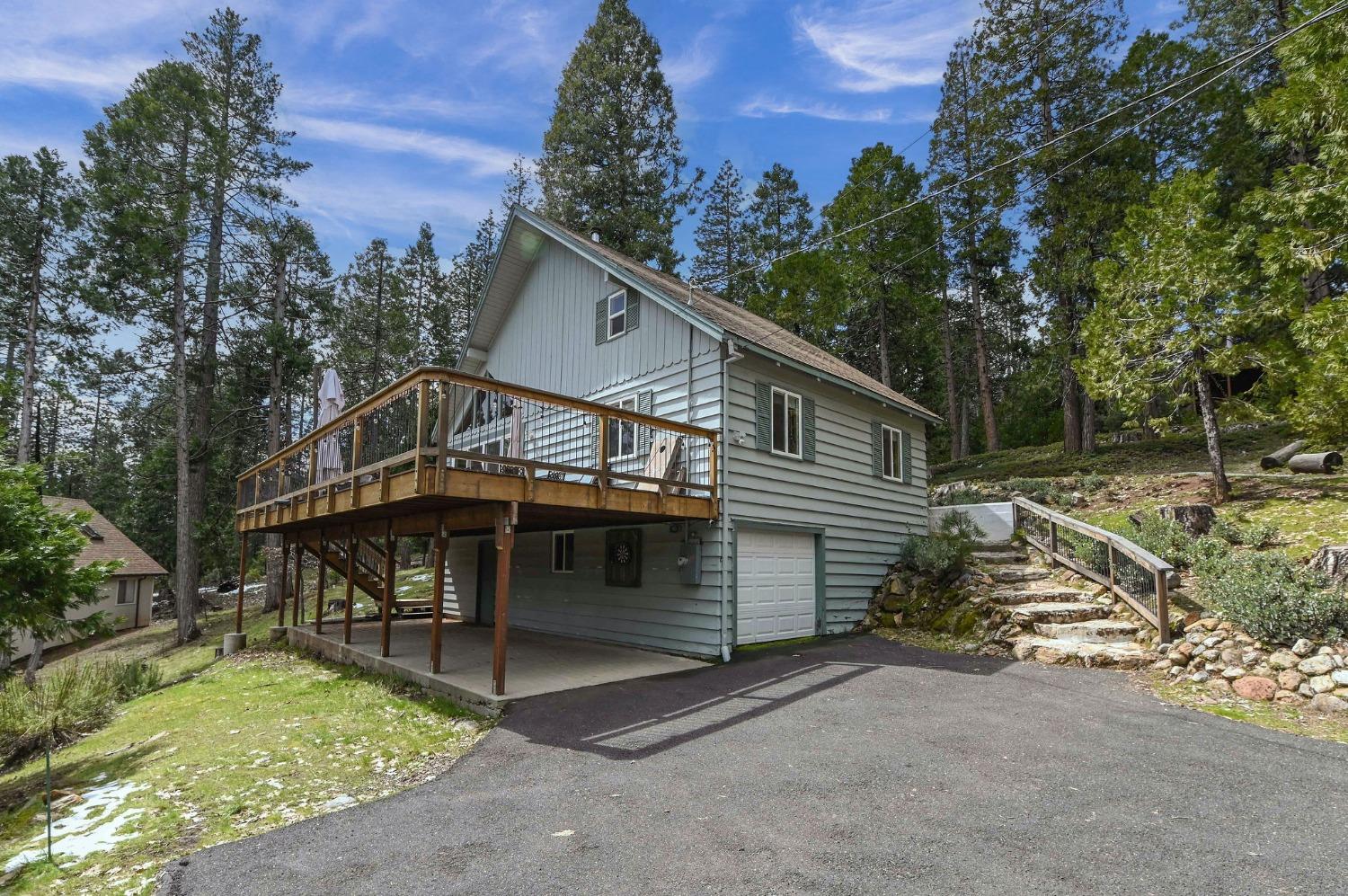 1622 Anna Lee Way