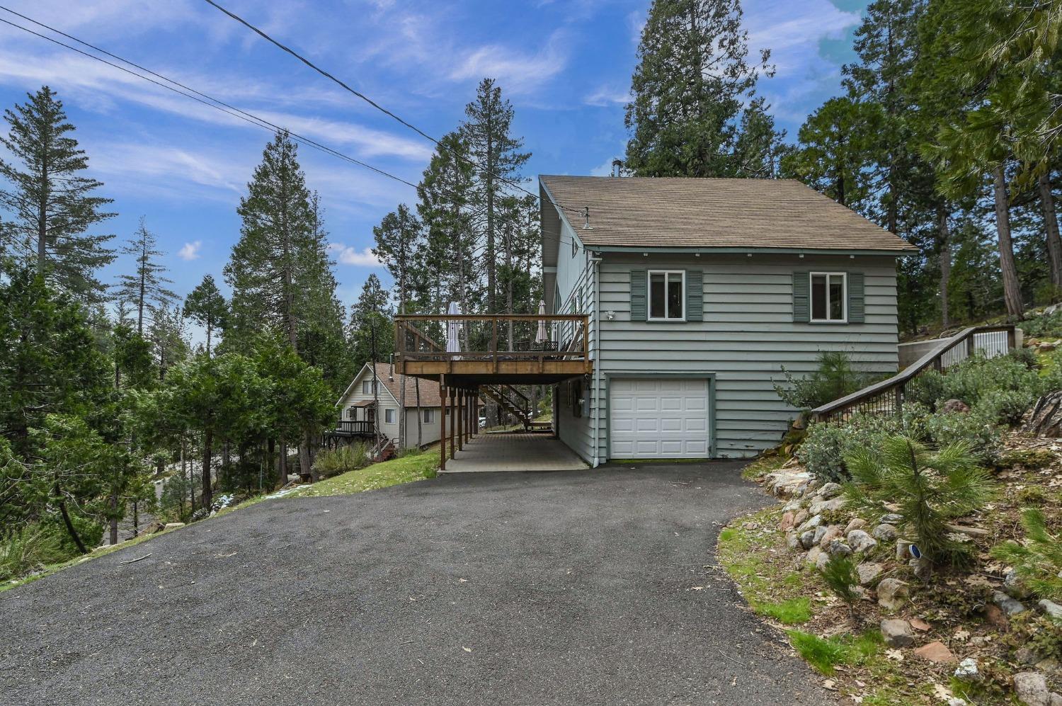 1622 Anna Lee Way