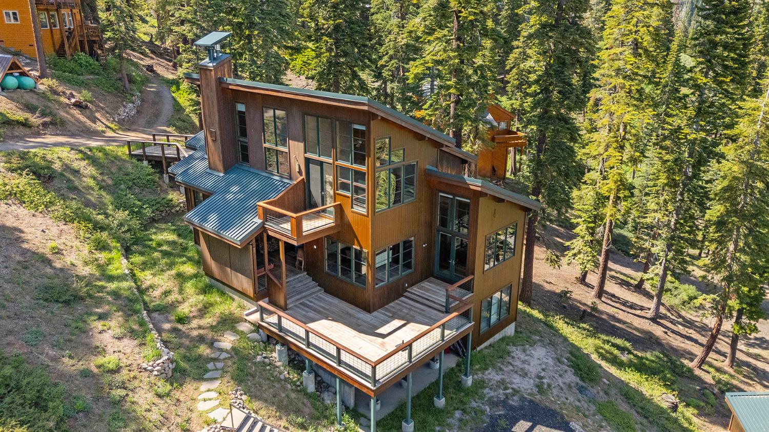 414 Avalanche Road