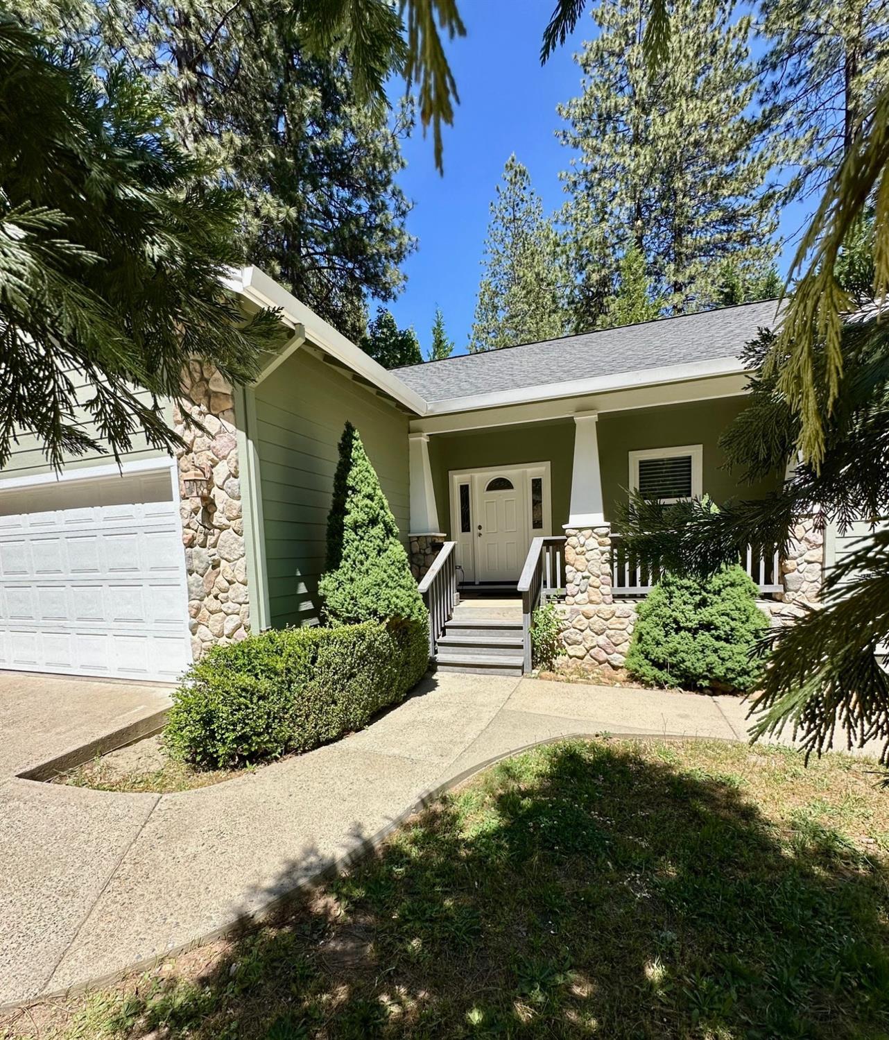2629 Pine Drive