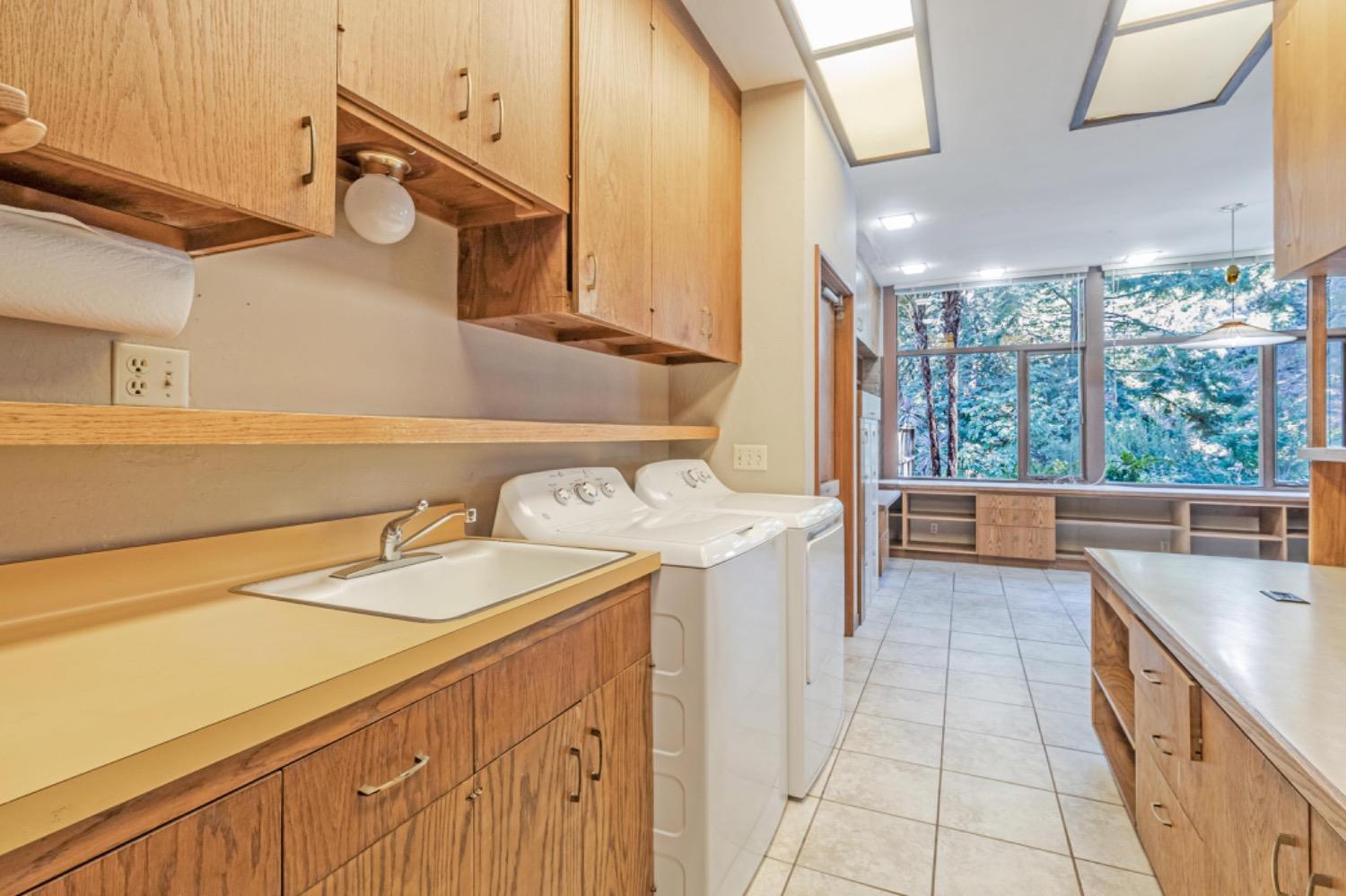 3145 Bandera Drive