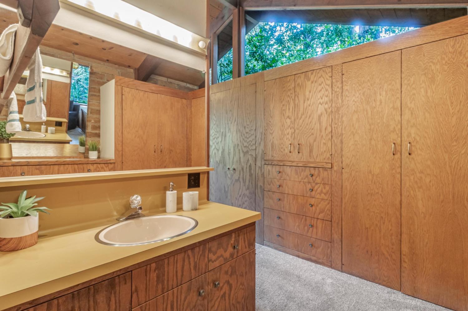 3145 Bandera Drive