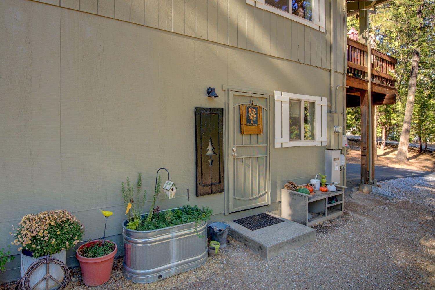2767 Quartz Drive