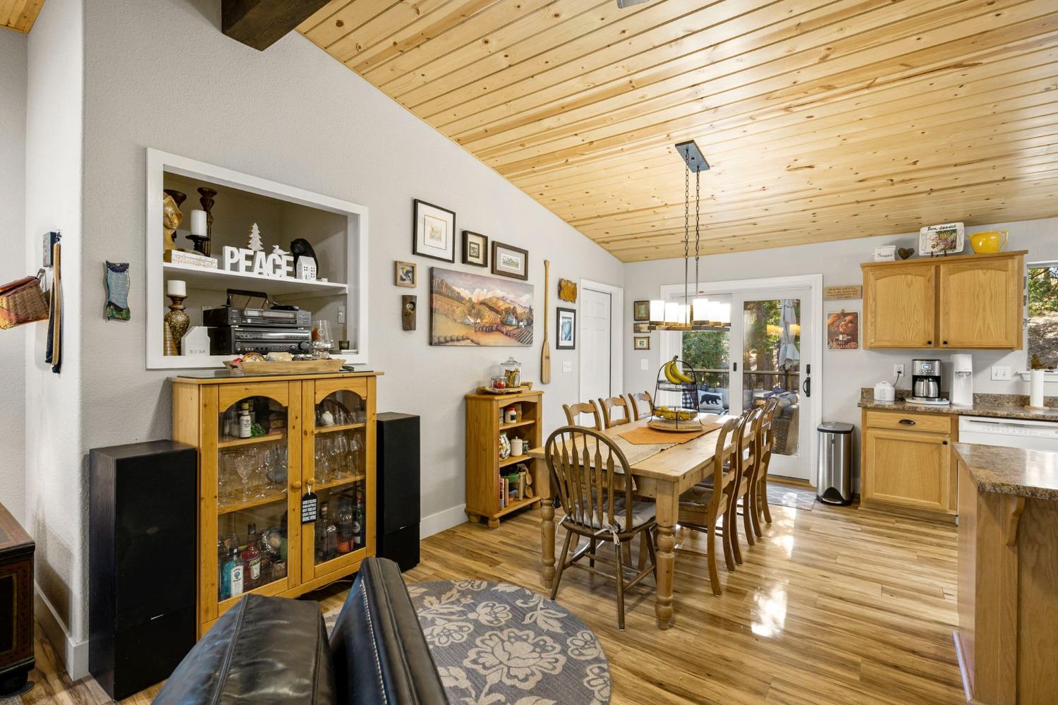 2767 Quartz Drive