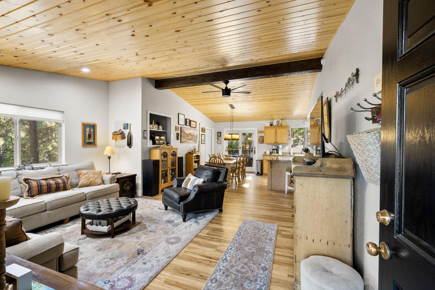 2767 Quartz Drive