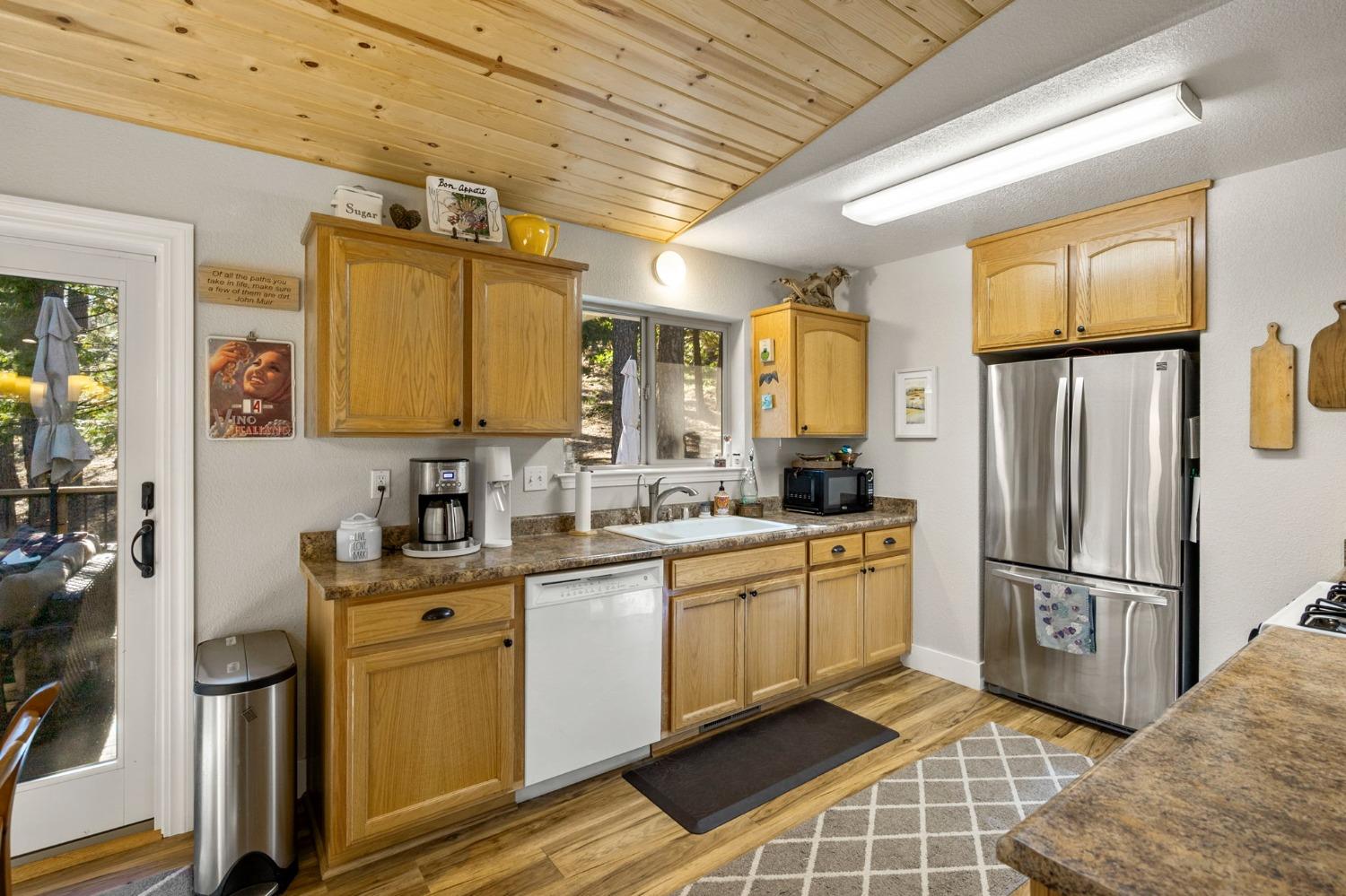 2767 Quartz Drive