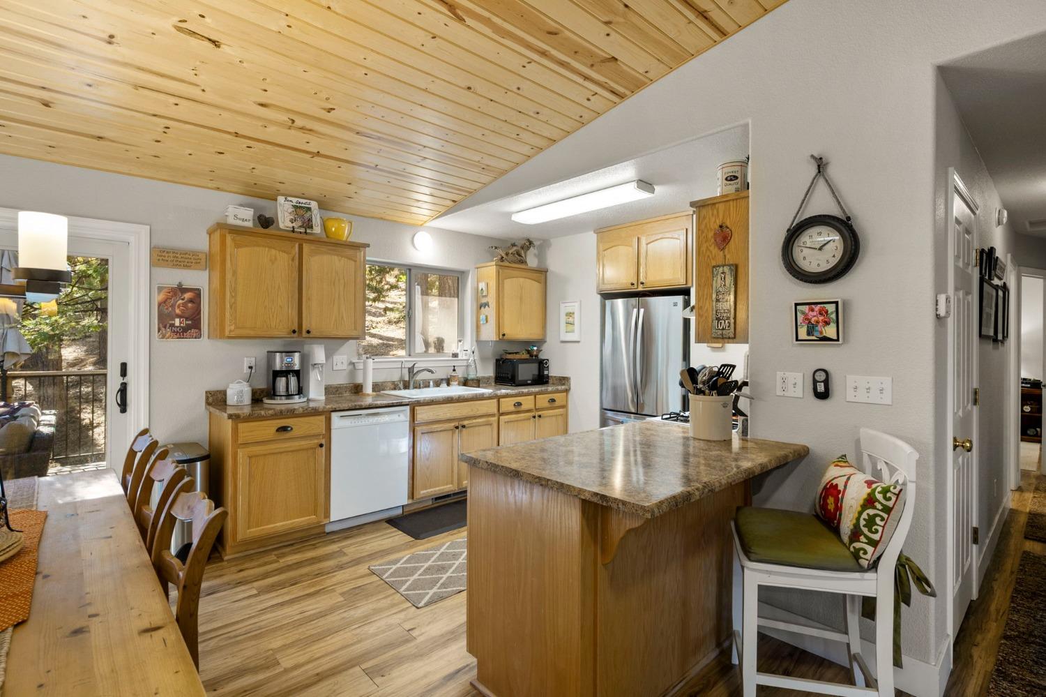 2767 Quartz Drive