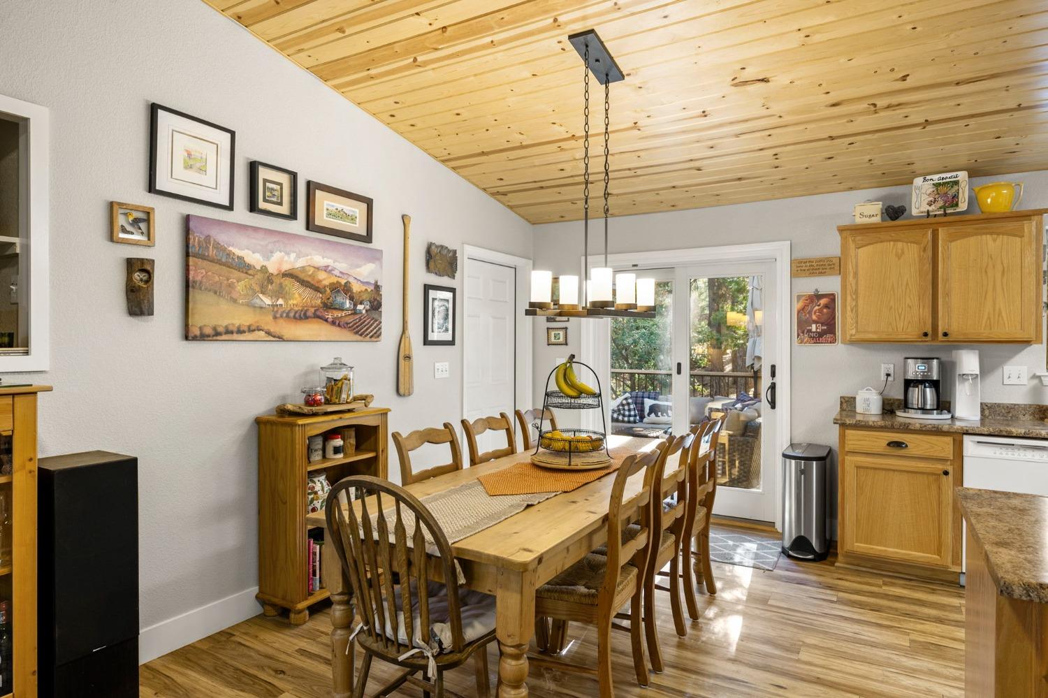 2767 Quartz Drive