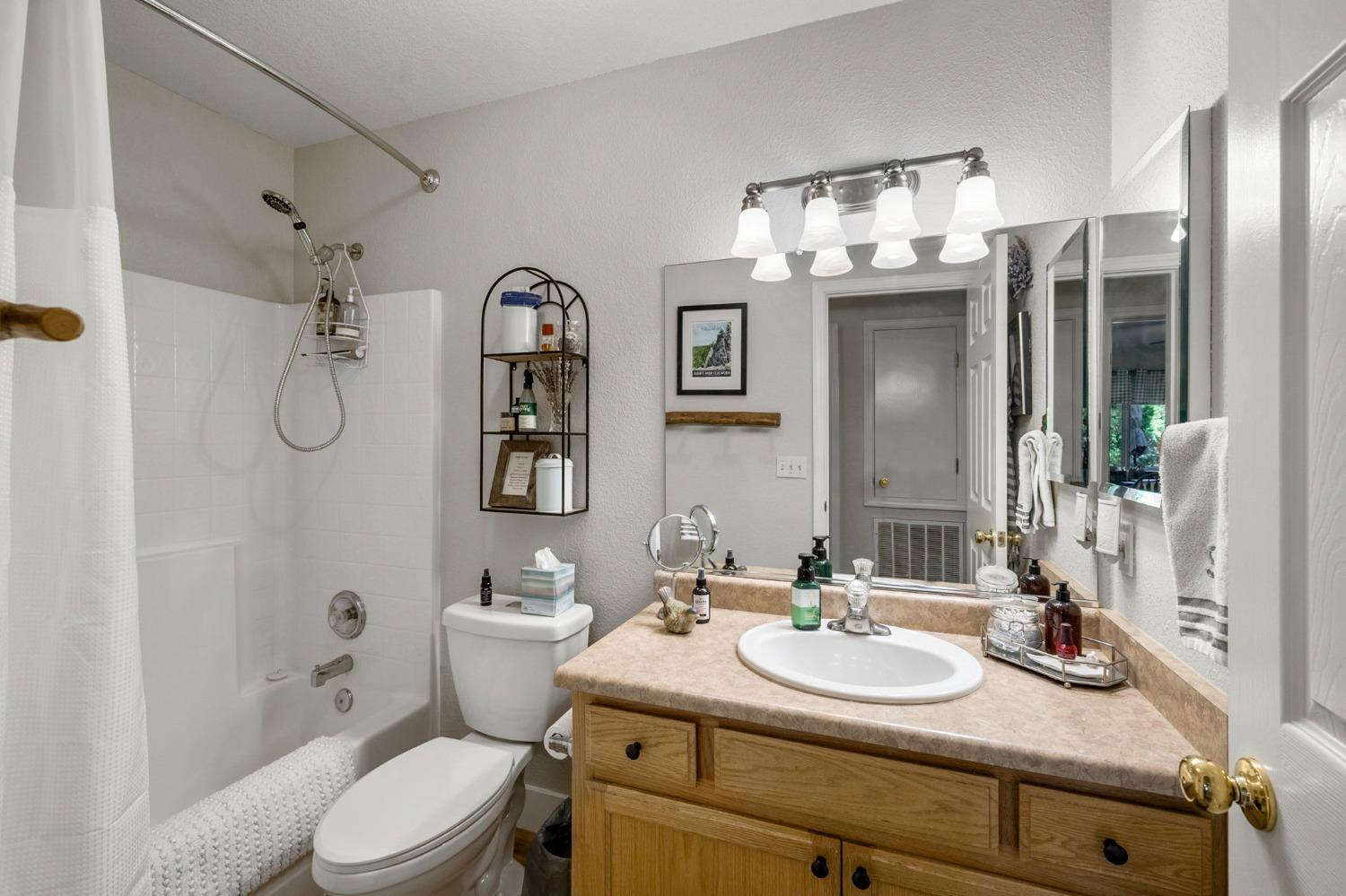 2767 Quartz Drive