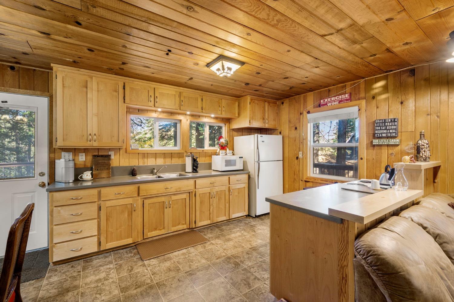 2534 Middle Drive