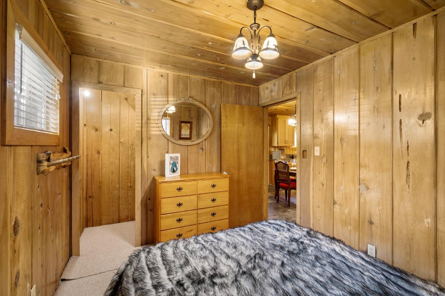 2534 Middle Drive